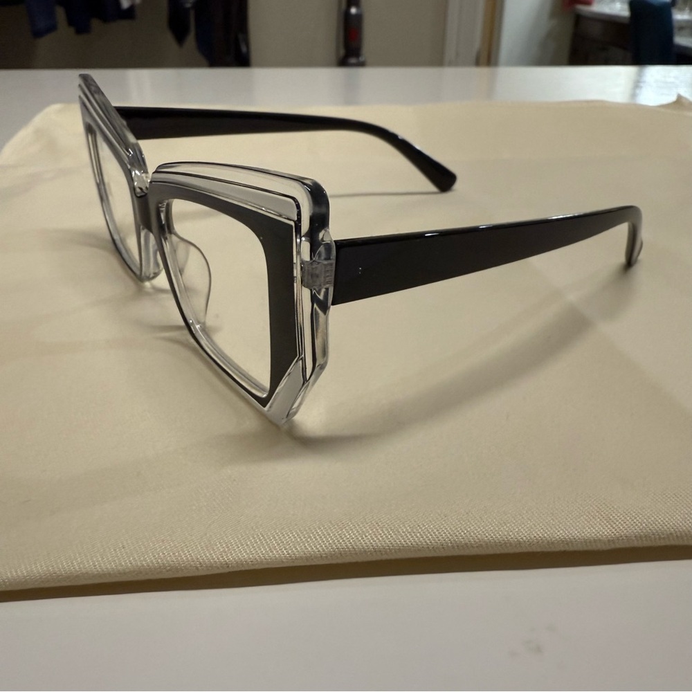 NWOT Boutique Black and White Clear Lens Eyeglasses - Picture 6 of 7